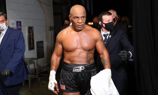 Mike Tyson ông vua boxing và những chuyện đời tư