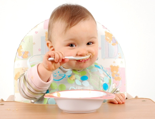Trẻ 1 tuổi biếng ăn – Điều quan tâm của các mẹ